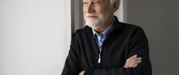 Как выбрать пансионат для пожилого с деменцией: чек-лист для семьи